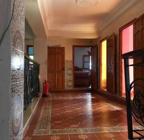 ホテル Al Kassaba
