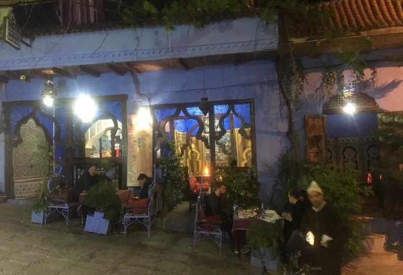 ホテル Al Kassaba