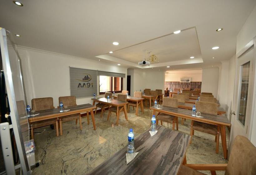 هتل Alphaplus Apartments