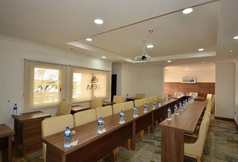 هتل Alphaplus Apartments