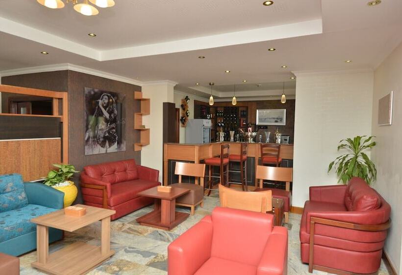 هتل Alphaplus Apartments