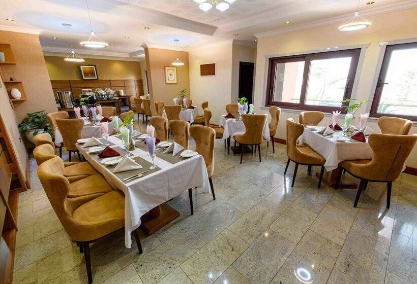 هتل Alphaplus Apartments