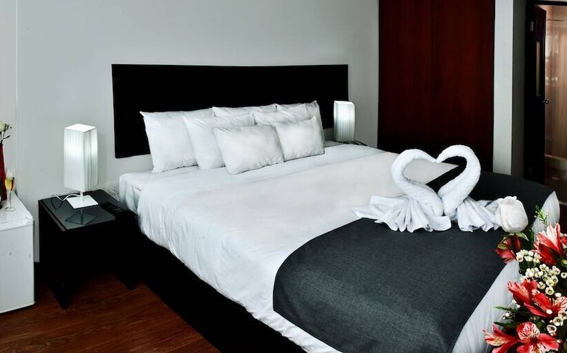 בית מלון כפרי Es Riviera Ejecutivo