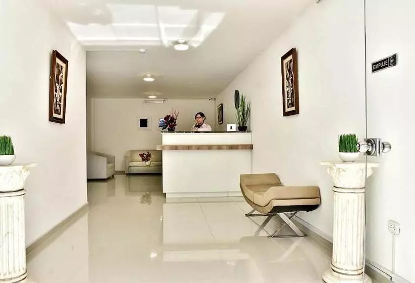 هتل Es Riviera Ejecutivo