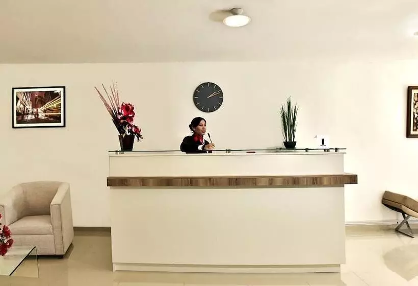هتل Es Riviera Ejecutivo