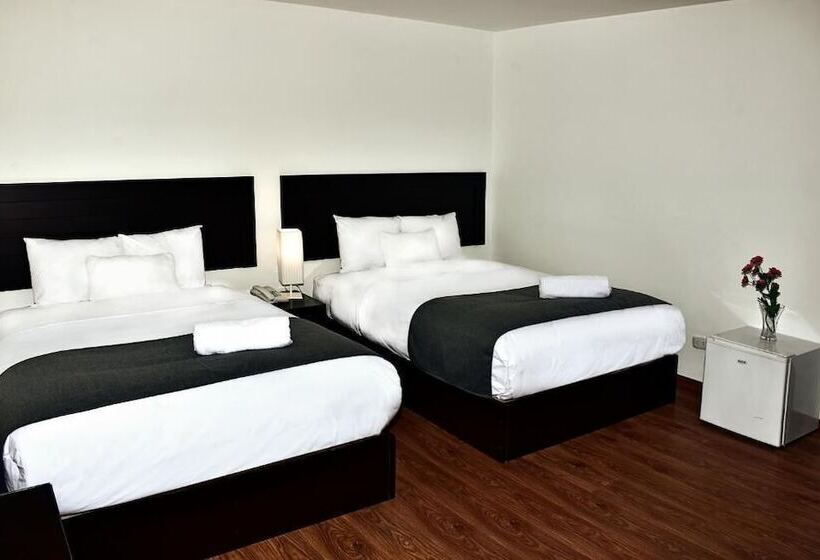 בית מלון כפרי Es Riviera Ejecutivo