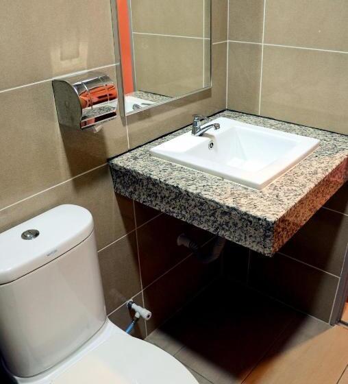 Отель Sri Rembia