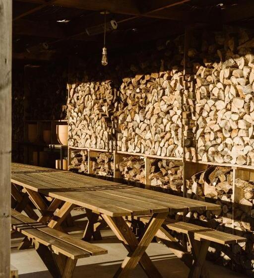 Craveiral Farmhouse By Belong Staying & Feeling