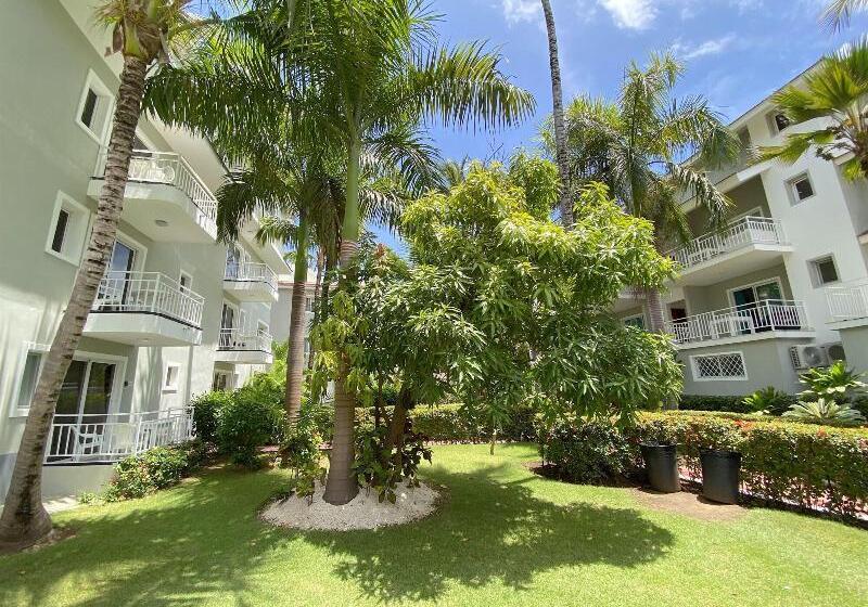 Hotel Deluxe Studios Playa Los Corales