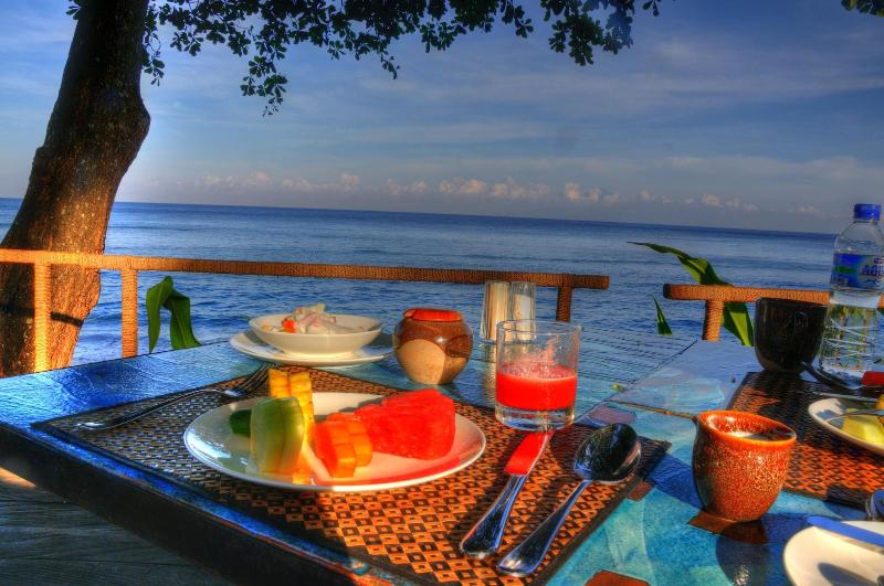 Hotel Deluxe Studios Playa Los Corales