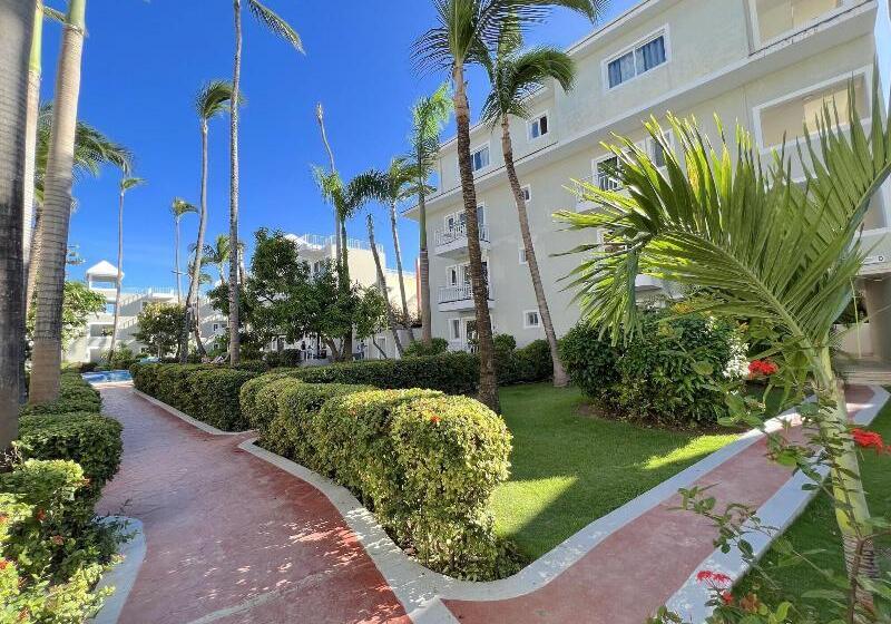 Hotel Deluxe Studios Playa Los Corales