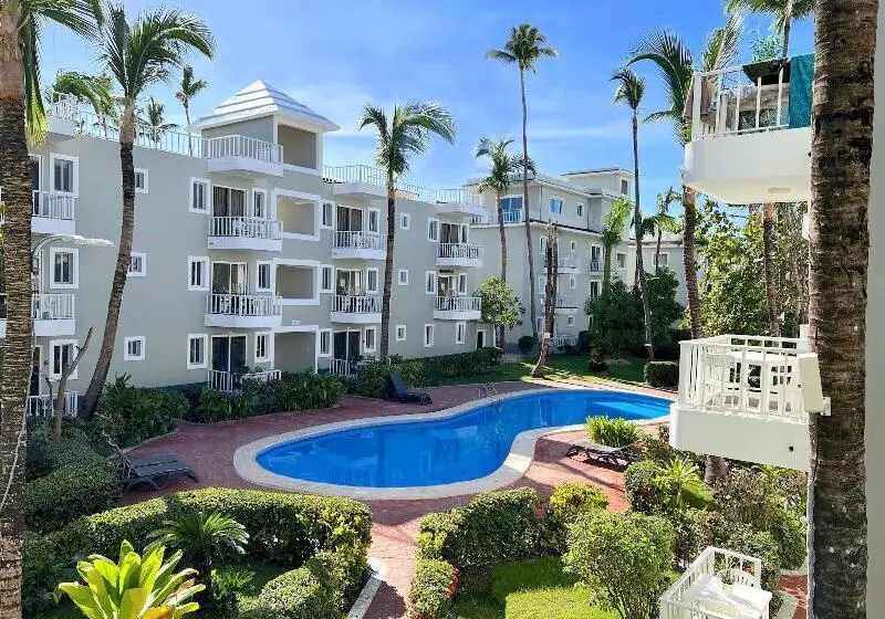 هتل Deluxe Studios Playa Los Corales