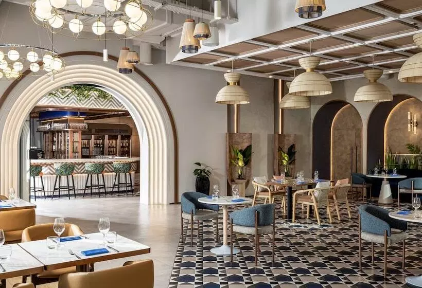 هتل Grand Millennium Business Bay