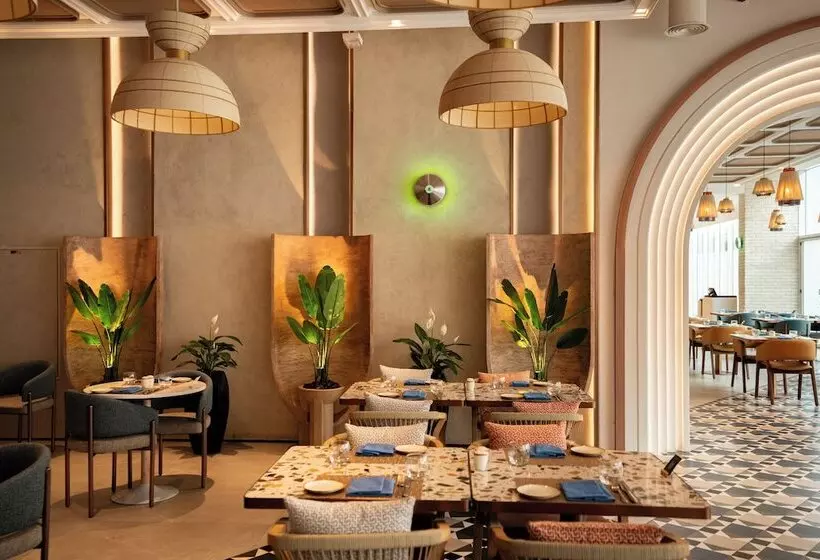 هتل Grand Millennium Business Bay
