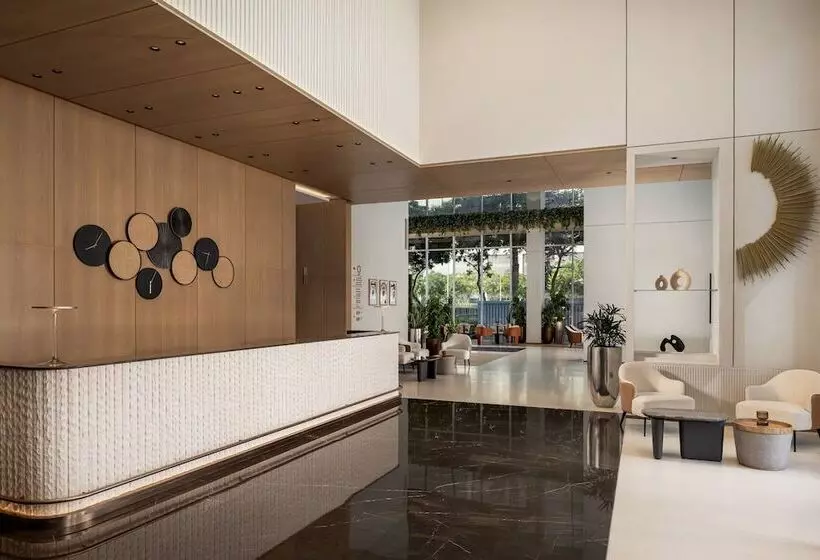هتل Grand Millennium Business Bay