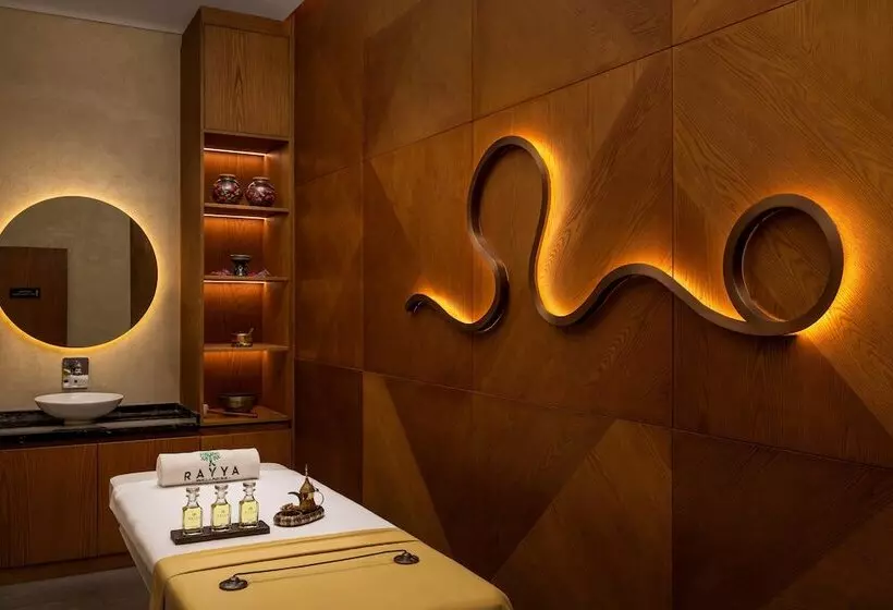 هتل Grand Millennium Business Bay