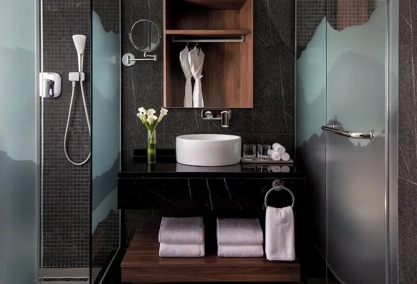 هتل Grand Millennium Business Bay
