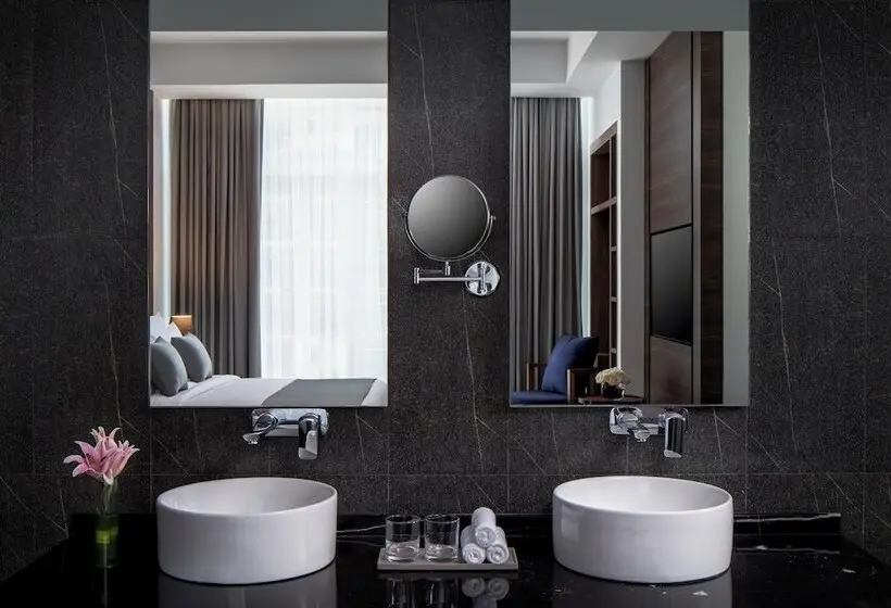 هتل Grand Millennium Business Bay