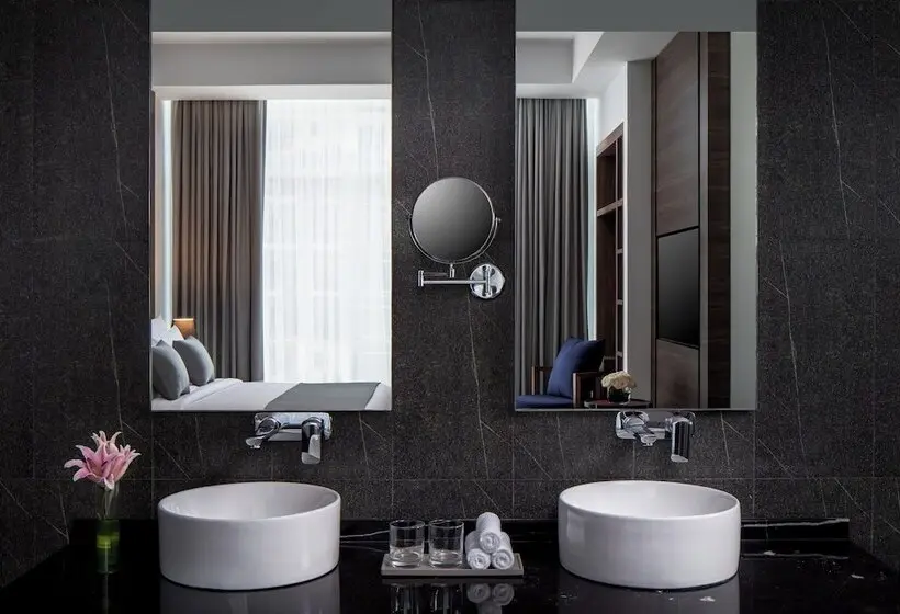 هتل Grand Millennium Business Bay