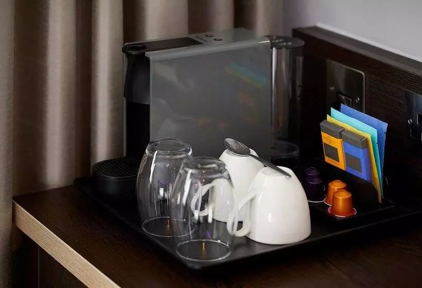 Hotelli Premier Inn Weston Super Mare   Seafront