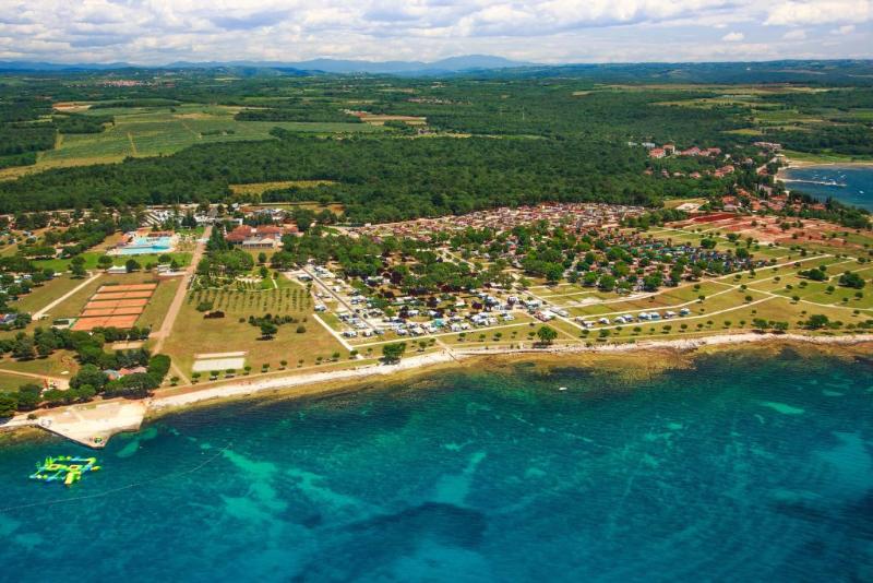 ホテル Camping Park Umag Mobile Homes