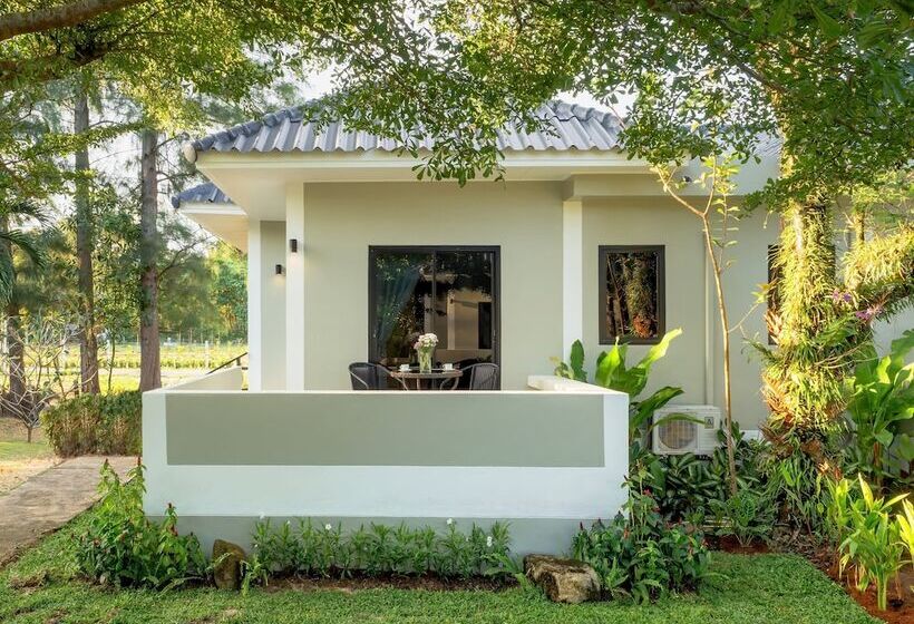 Isara Nai Yang Resort