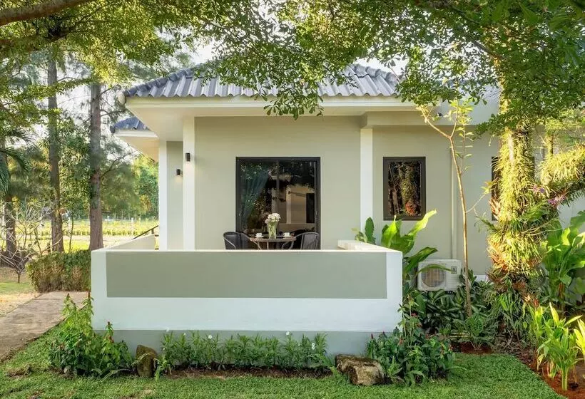 Isara Nai Yang Resort