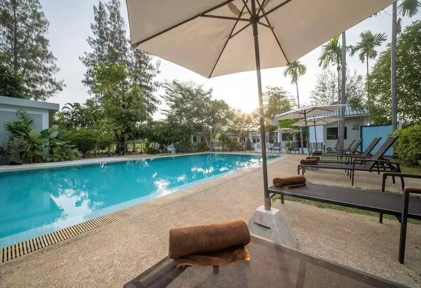 Isara Nai Yang Resort