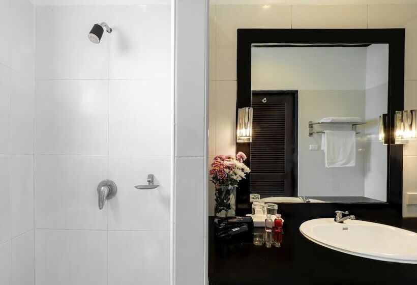 Isara Nai Yang Resort