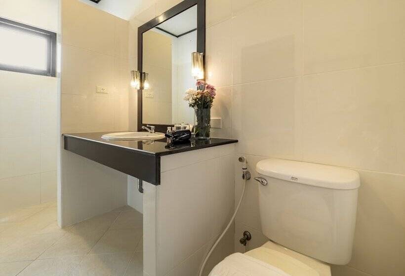 Isara Nai Yang Resort