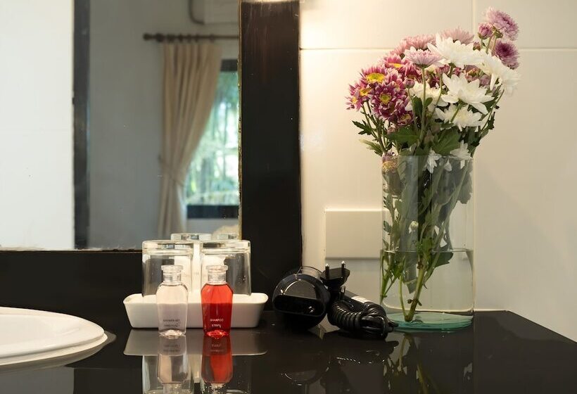 Isara Nai Yang Resort