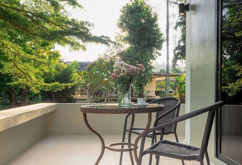 Isara Nai Yang Resort