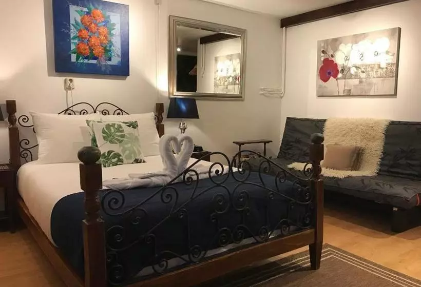 تختخواب و صبحانه Balay Amsterdam