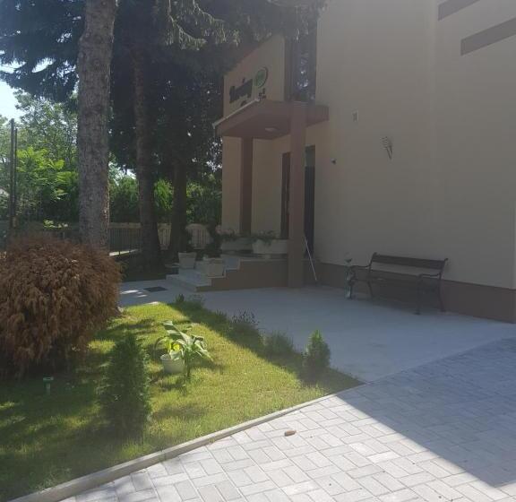 Bed and Breakfast Berény Panzió