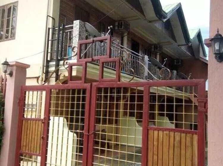 Aamiaismajoitus (B&B) Woodside Rogers Residence