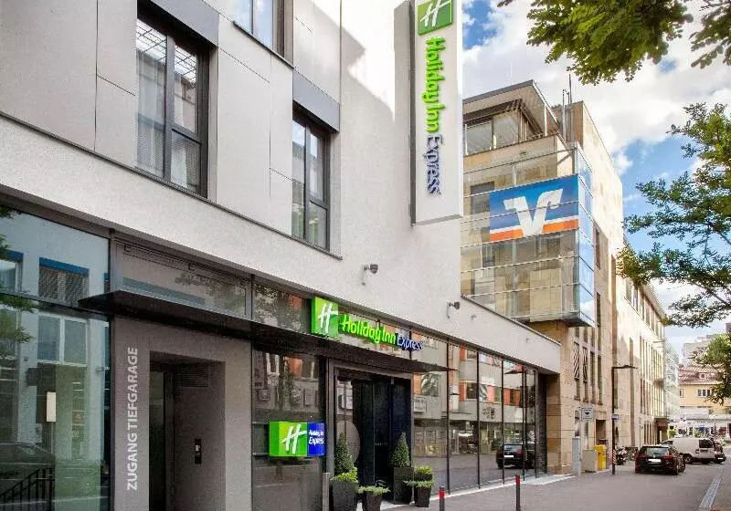 Hotelli Holiday Inn Express Stuttgart Waiblingen, An Ihg