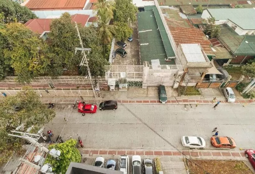 ホテル Reddoorz Plus At Banawe Quezon City