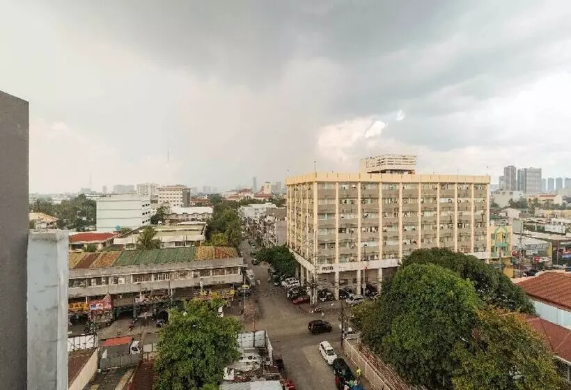 ホテル Reddoorz Plus At Banawe Quezon City