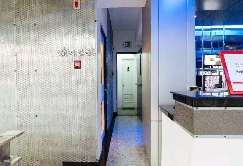 ホテル Reddoorz Plus At Banawe Quezon City