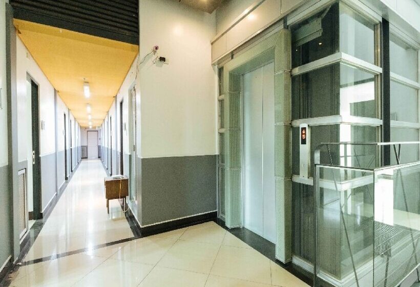 Hotel Reddoorz Plus At Banawe Quezon City