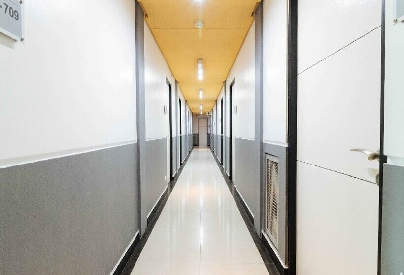 Hotel Reddoorz Plus At Banawe Quezon City