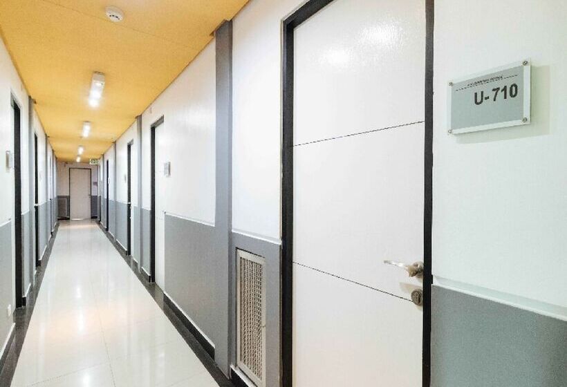 Hotel Reddoorz Plus At Banawe Quezon City