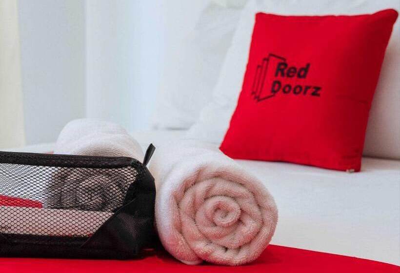 Hotel Reddoorz Plus At Banawe Quezon City