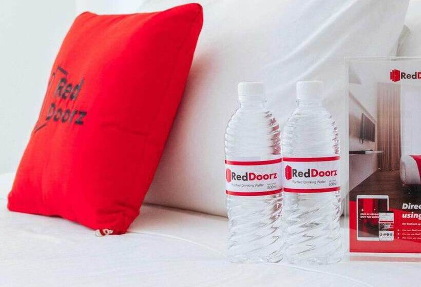Hotel Reddoorz Plus At Banawe Quezon City