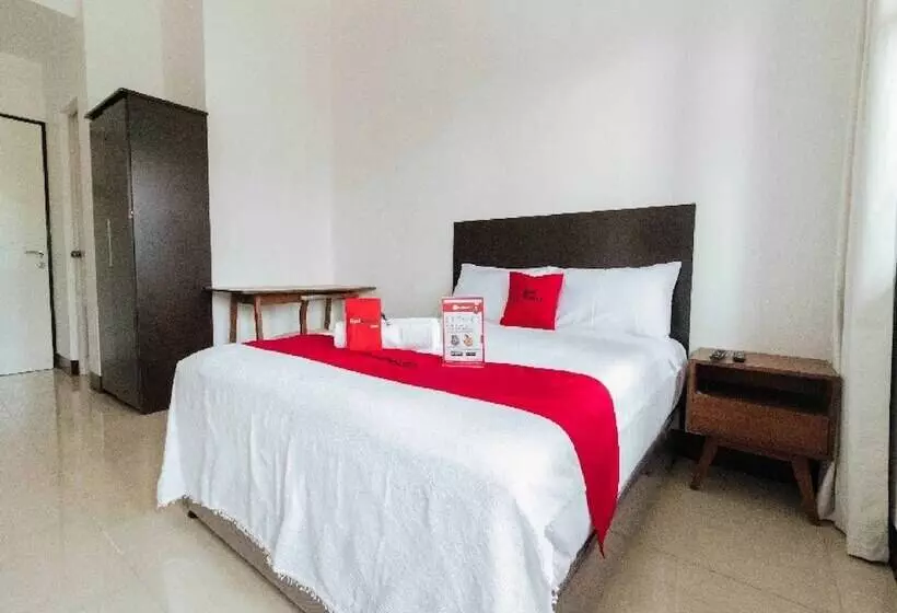 ホテル Reddoorz Plus At Banawe Quezon City