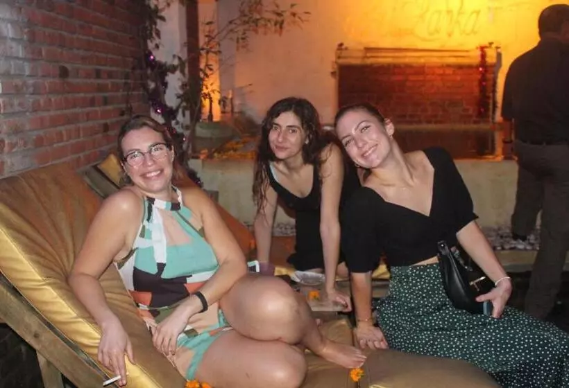 Seconds Hostel   Colombo