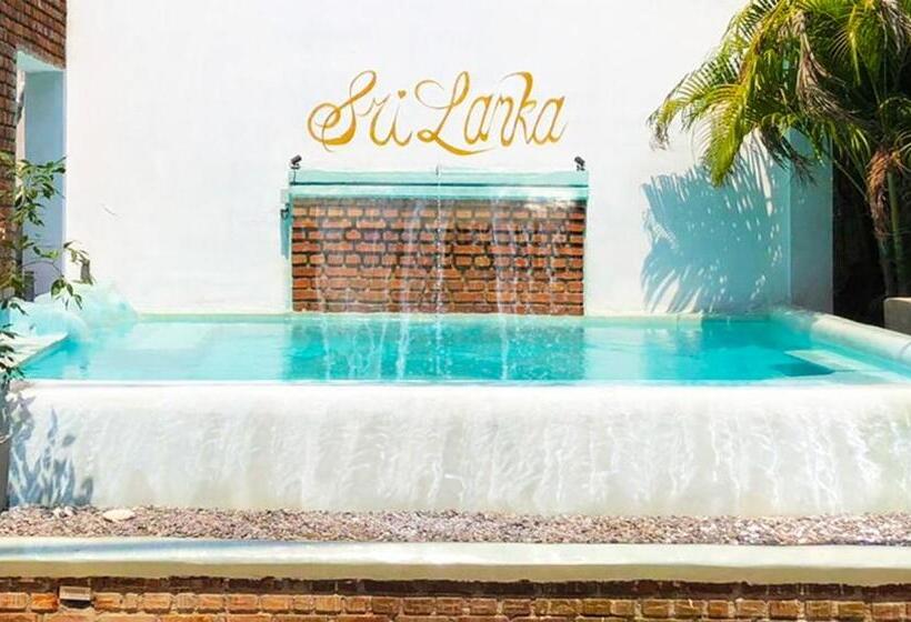 Seconds Hostel   Colombo