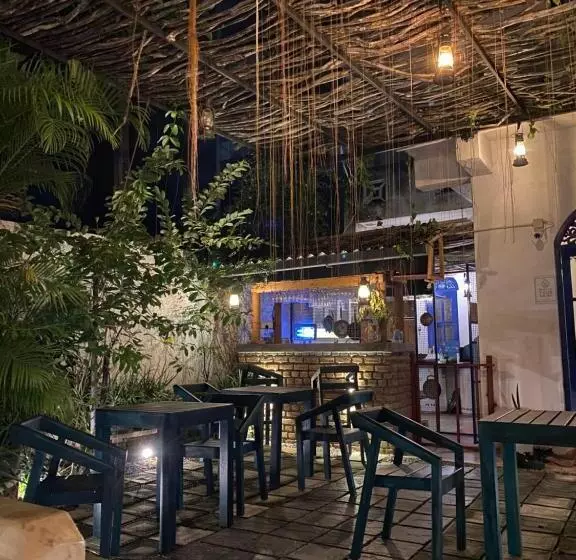 Seconds Hostel   Colombo