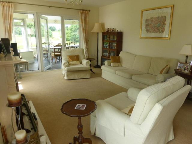 تختخواب و صبحانه Forgefield House