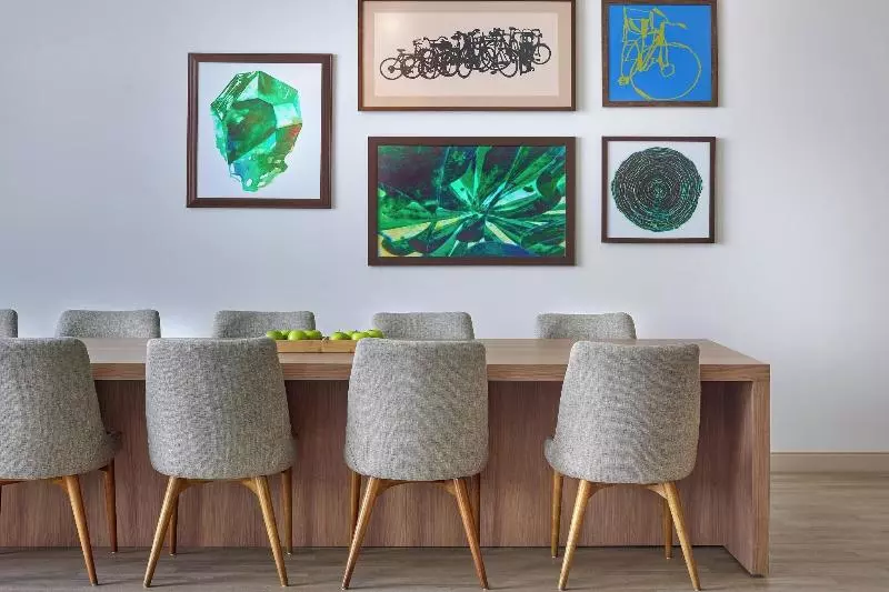 ホテル Element Edmonton West